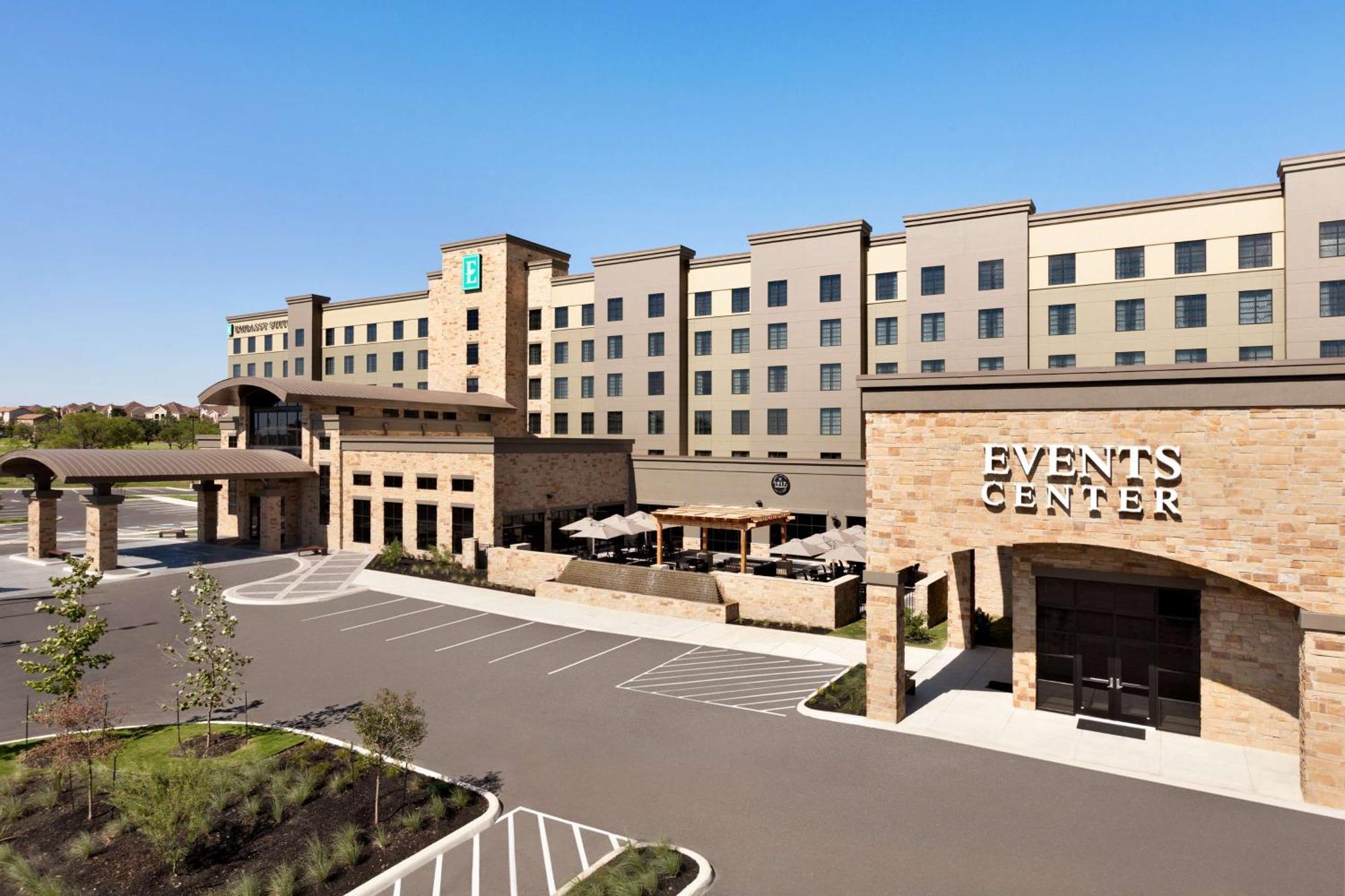 Embassy Suites San Antonio Brooks City Base Hotel & Spa Exterior foto